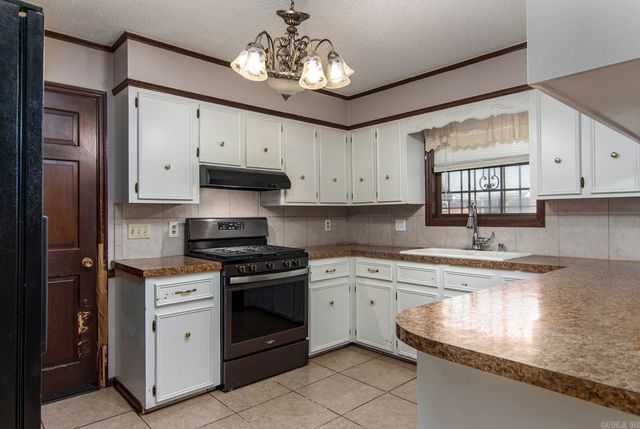 5618 Pecan Lake Road, Little Rock, AR 72204