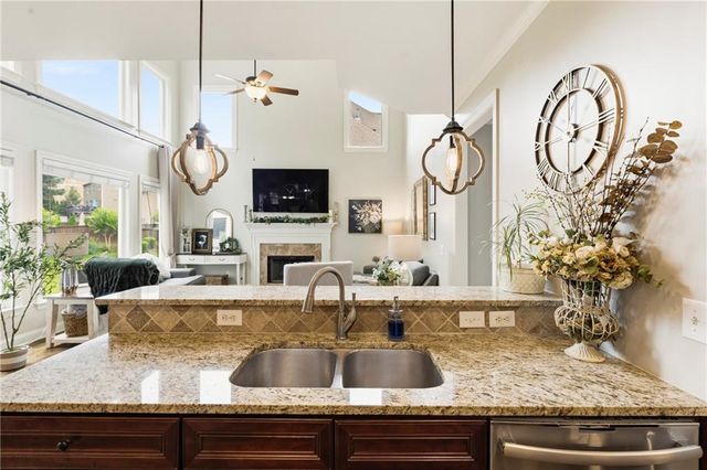 2838 Magnolia Creek Drive NW, Kennesaw, GA 30152