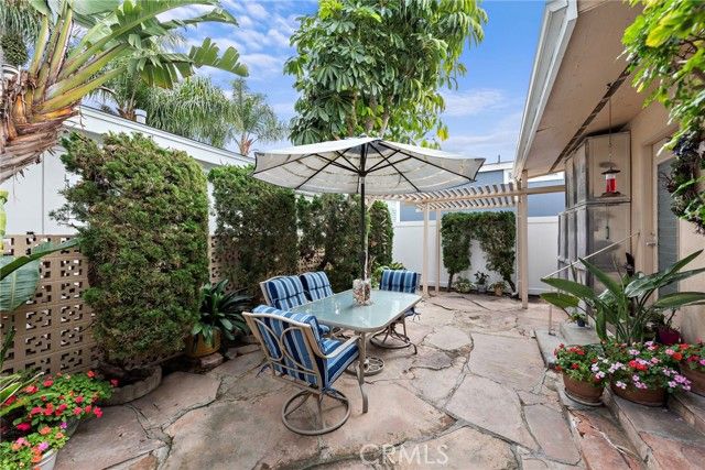 114 Yorktown, Newport Beach, CA 92660