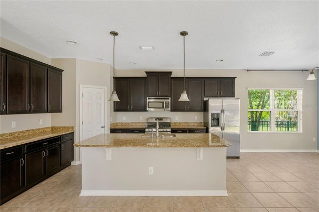 16414 EGRET CROSSING LANE, Lithia, FL 33547