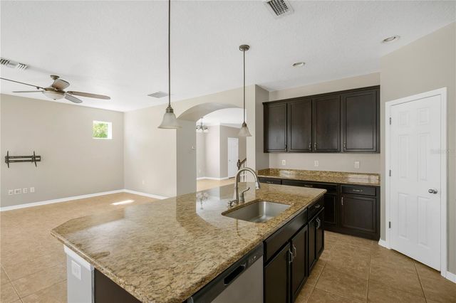 16414 EGRET CROSSING LANE, Lithia, FL 33547
