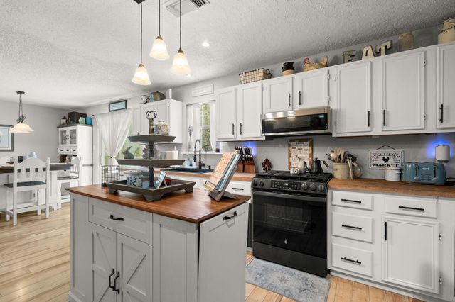 29905 Elm Lane, Magnolia, TX 77354