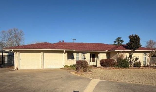 900 Amity Lane, El Reno, OK 73036