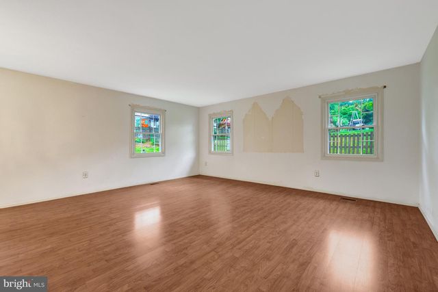 4315 MARKWOOD LN, Fairfax, VA 22033