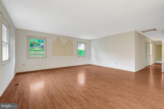 4315 MARKWOOD LN, Fairfax, VA 22033
