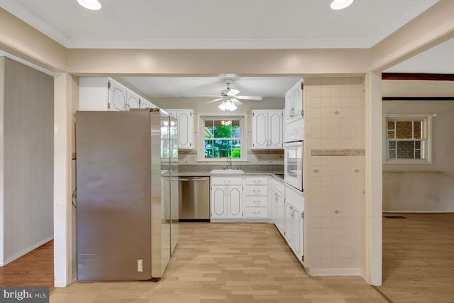 4315 MARKWOOD LN, Fairfax, VA 22033