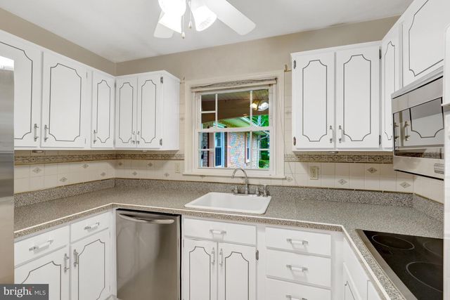 4315 MARKWOOD LN, Fairfax, VA 22033