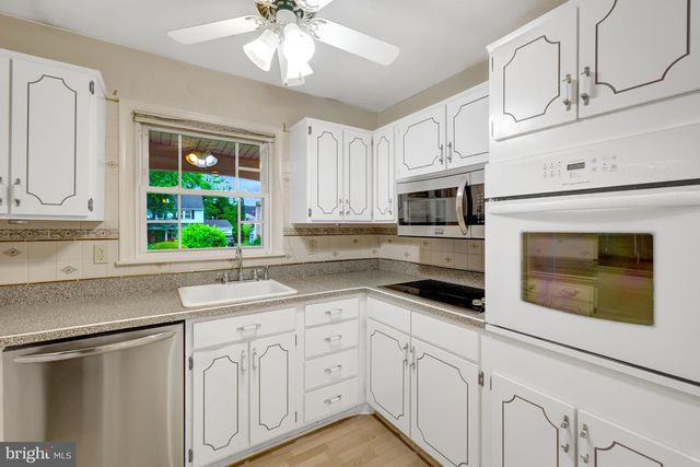 4315 MARKWOOD LN, Fairfax, VA 22033