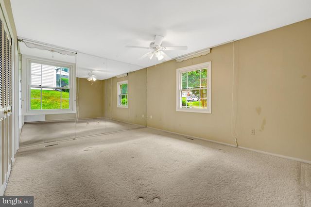 4315 MARKWOOD LN, Fairfax, VA 22033