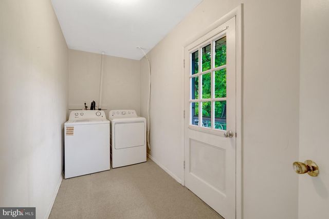 4315 MARKWOOD LN, Fairfax, VA 22033