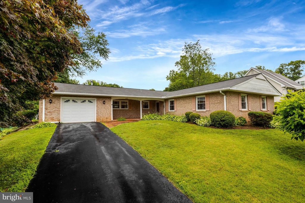 4315 MARKWOOD LN, Fairfax, VA 22033