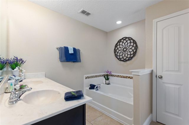 5120 OAKBOURNE AVENUE, Davenport, FL 33837