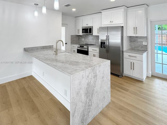 2101 N 56th Ave, Hollywood, FL 33021