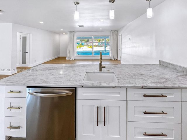 2101 N 56th Ave, Hollywood, FL 33021