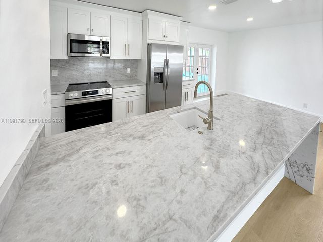 2101 N 56th Ave, Hollywood, FL 33021