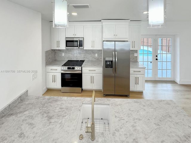 2101 N 56th Ave, Hollywood, FL 33021