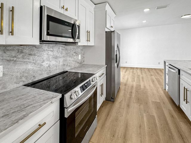 2101 N 56th Ave, Hollywood, FL 33021