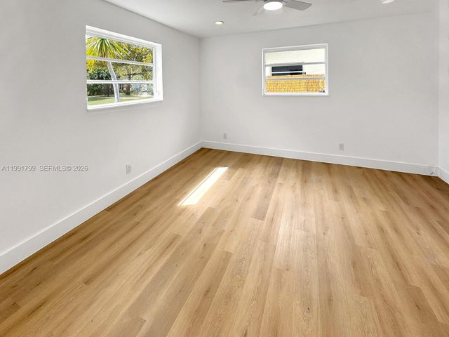 2101 N 56th Ave, Hollywood, FL 33021