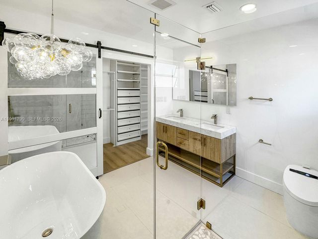 2101 N 56th Ave, Hollywood, FL 33021