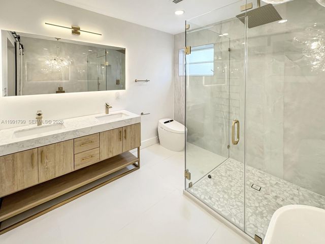 2101 N 56th Ave, Hollywood, FL 33021