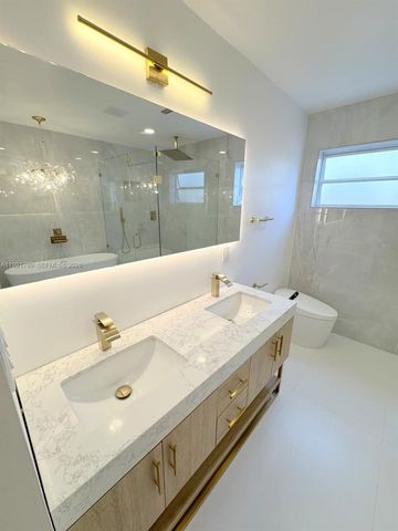 2101 N 56th Ave, Hollywood, FL 33021