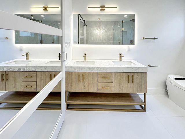 2101 N 56th Ave, Hollywood, FL 33021