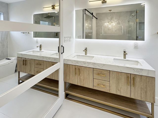 2101 N 56th Ave, Hollywood, FL 33021