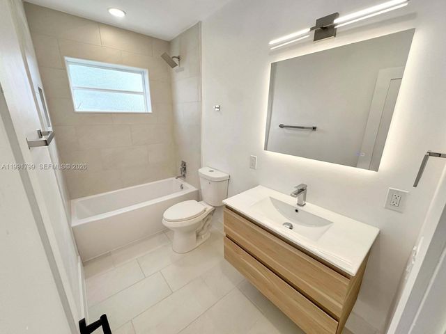 2101 N 56th Ave, Hollywood, FL 33021