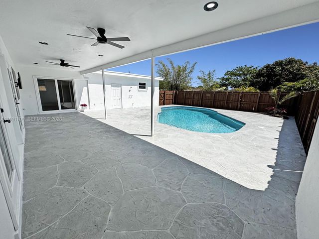 2101 N 56th Ave, Hollywood, FL 33021