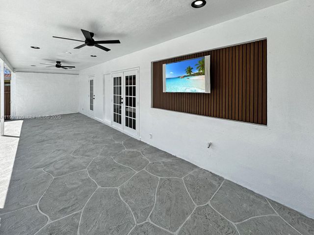 2101 N 56th Ave, Hollywood, FL 33021