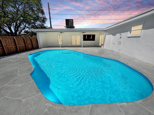 2101 N 56th Ave, Hollywood, FL 33021