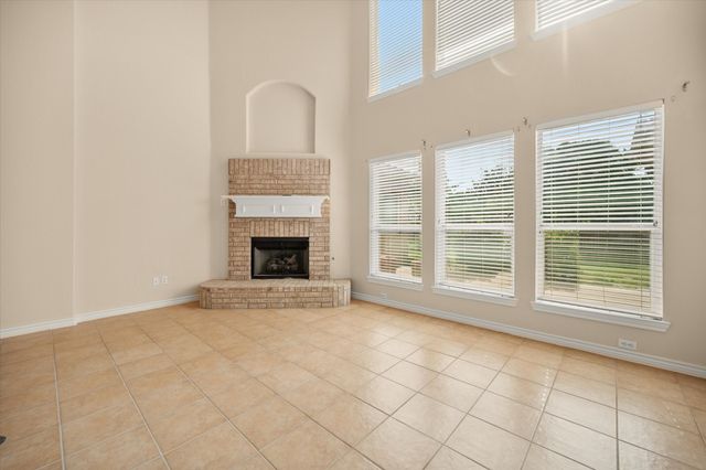 700 Sage Brush Drive, Weatherford, TX 76087