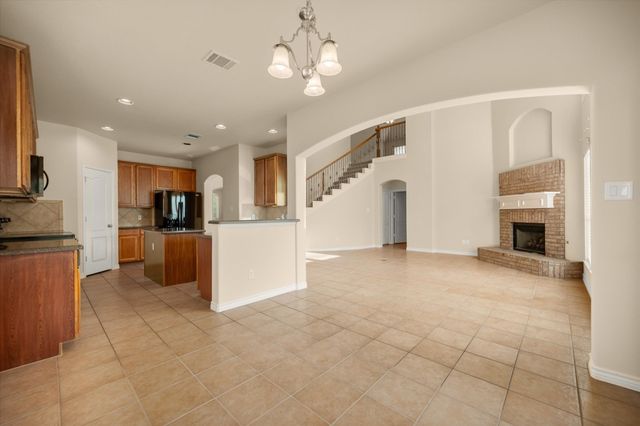 700 Sage Brush Drive, Weatherford, TX 76087