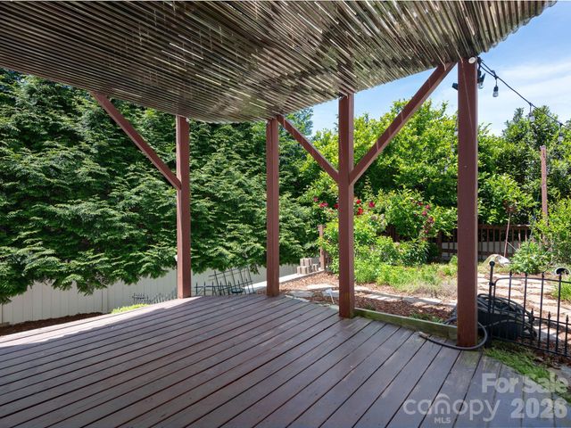 95 Driftstone Circle, Arden, NC 28704
