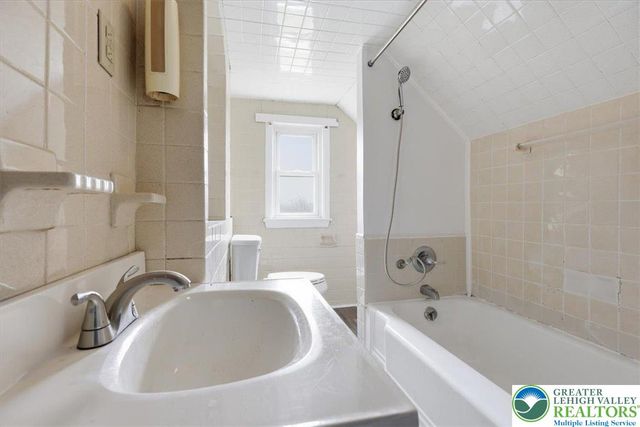 1166 Breaker Street, Scranton, PA 18519