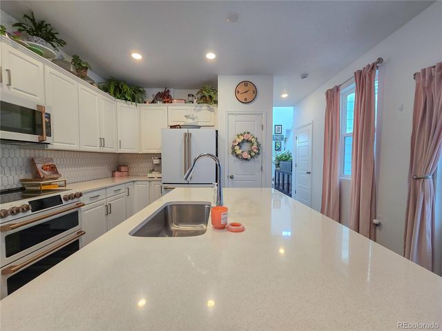 2084 Chambers Road, Aurora, CO 80011