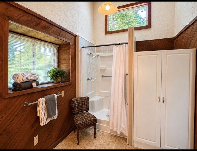297 Vicki Drive, Livingston, TX 77351