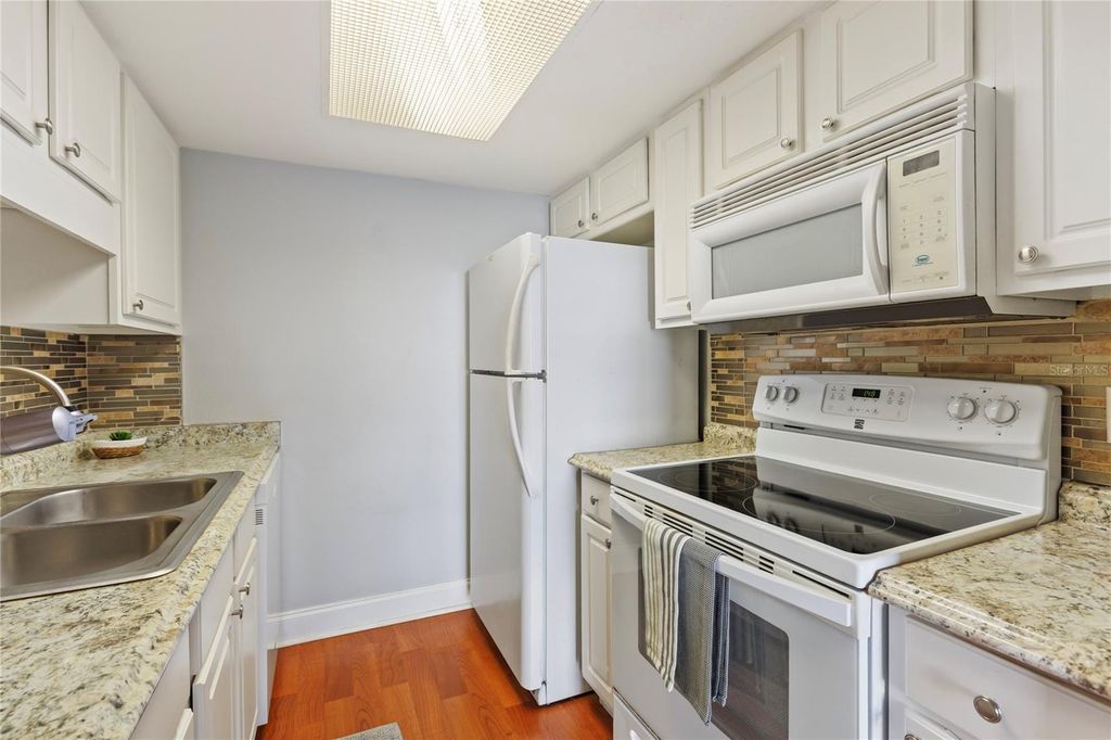 Image 9 of property listing at 4611 W NORTH B STREET 238, Tampa, FL 33609