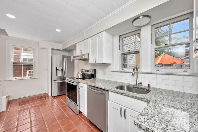 2913 Madison Road, Cincinnati, OH 45209