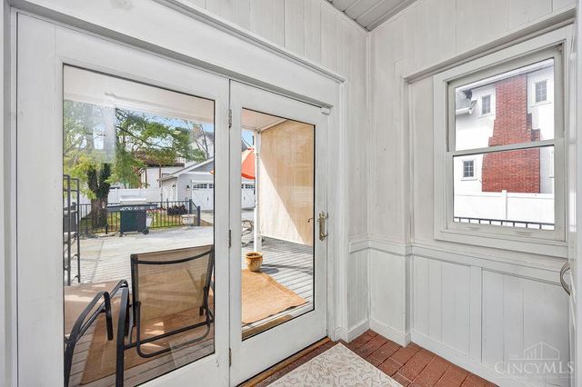 2913 Madison Road, Cincinnati, OH 45209