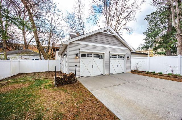 2913 Madison Road, Cincinnati, OH 45209