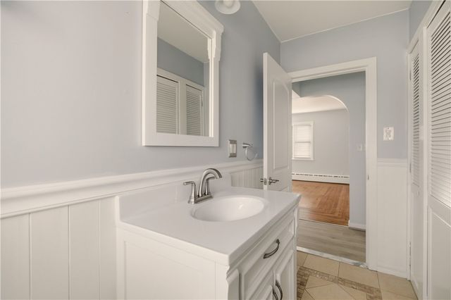 92 Bracket Avenue, Tiverton, RI 02878