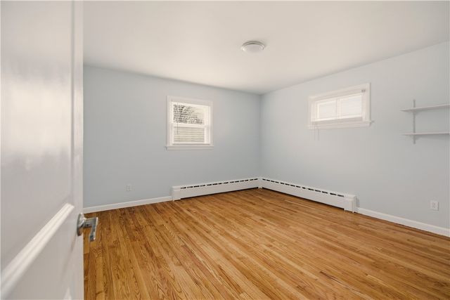 92 Bracket Avenue, Tiverton, RI 02878