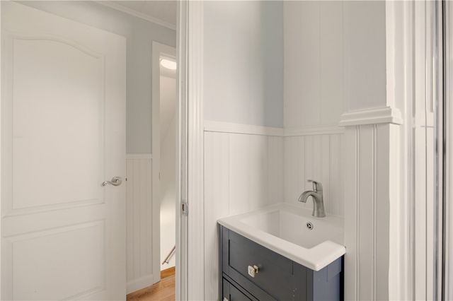 92 Bracket Avenue, Tiverton, RI 02878