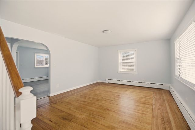 92 Bracket Avenue, Tiverton, RI 02878