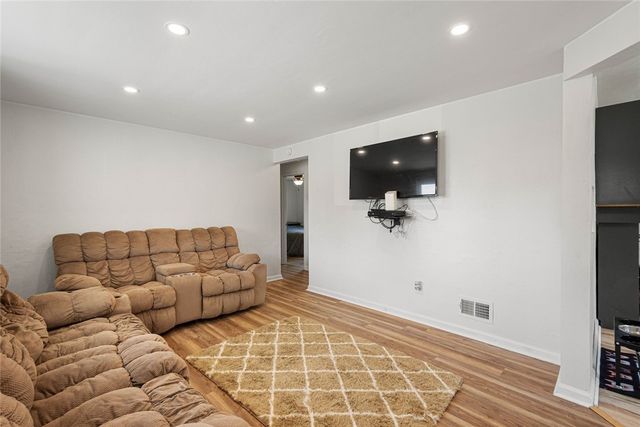 5314 Becky Drive, Baldwin Boro, PA 15236