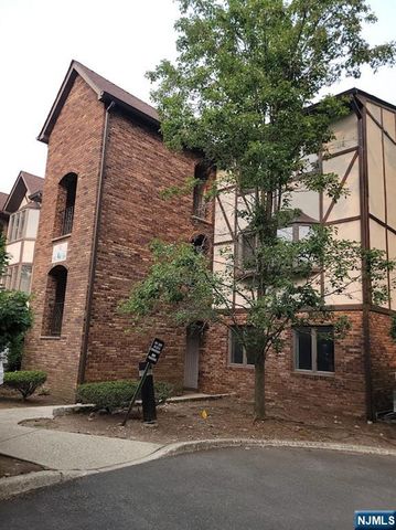 88 Hawthorne Avenue, Park Ridge, NJ 07656