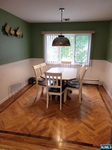 88 Hawthorne Avenue, Park Ridge, NJ 07656