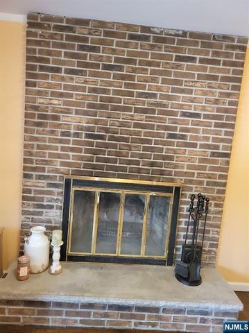88 Hawthorne Avenue, Park Ridge, NJ 07656