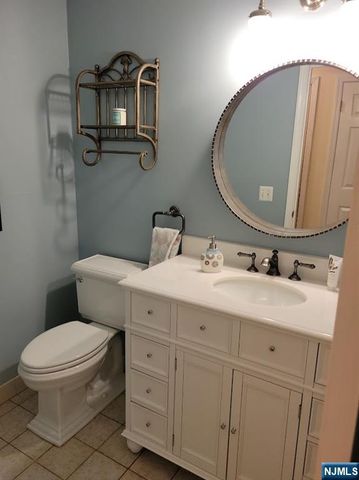 88 Hawthorne Avenue, Park Ridge, NJ 07656